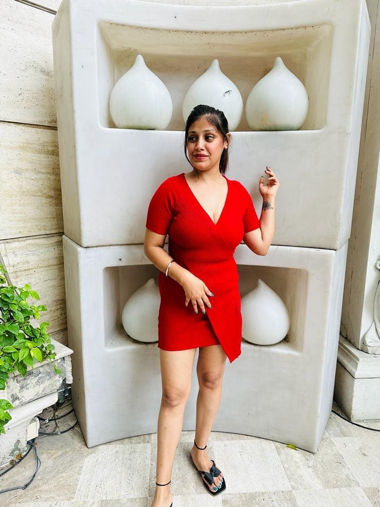 Shimla call girl